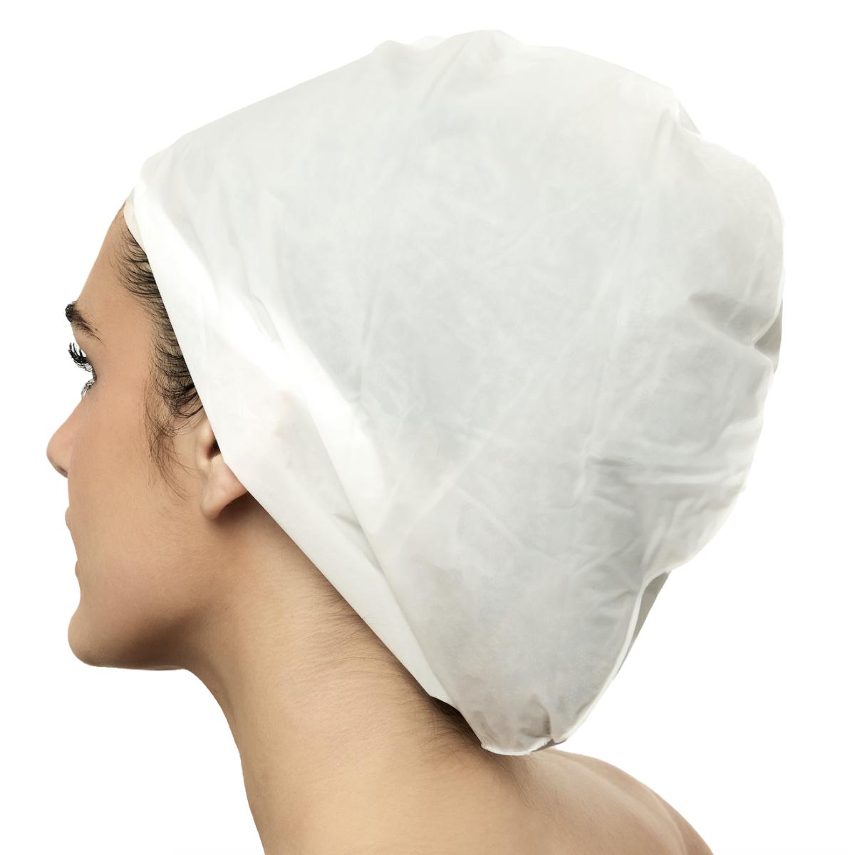 Application d’un soin profond cheveux